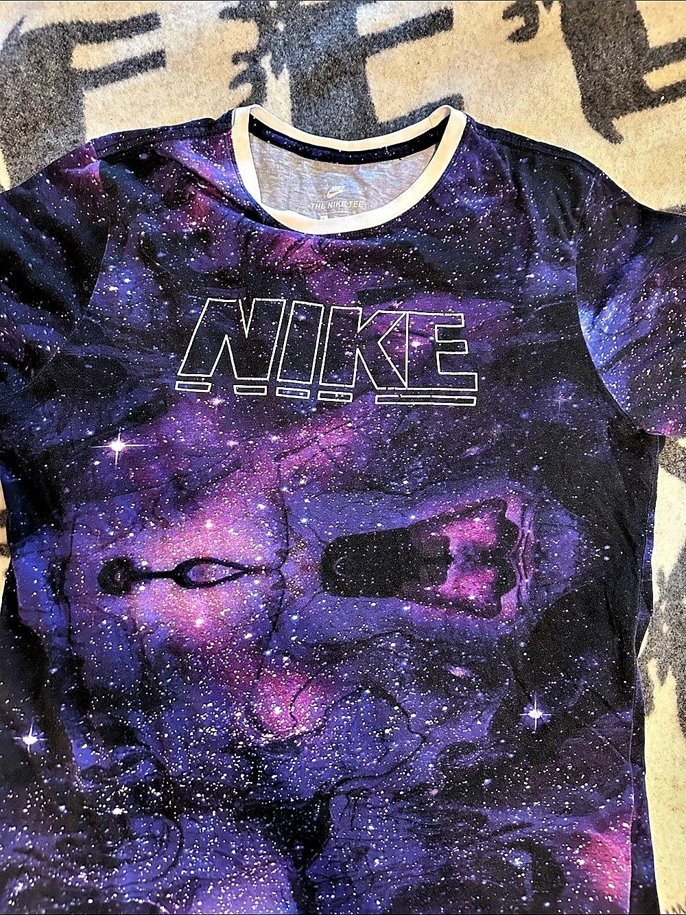 Nike Galaxy Graphic Short Sleeve Tee in Purple & Blue XL